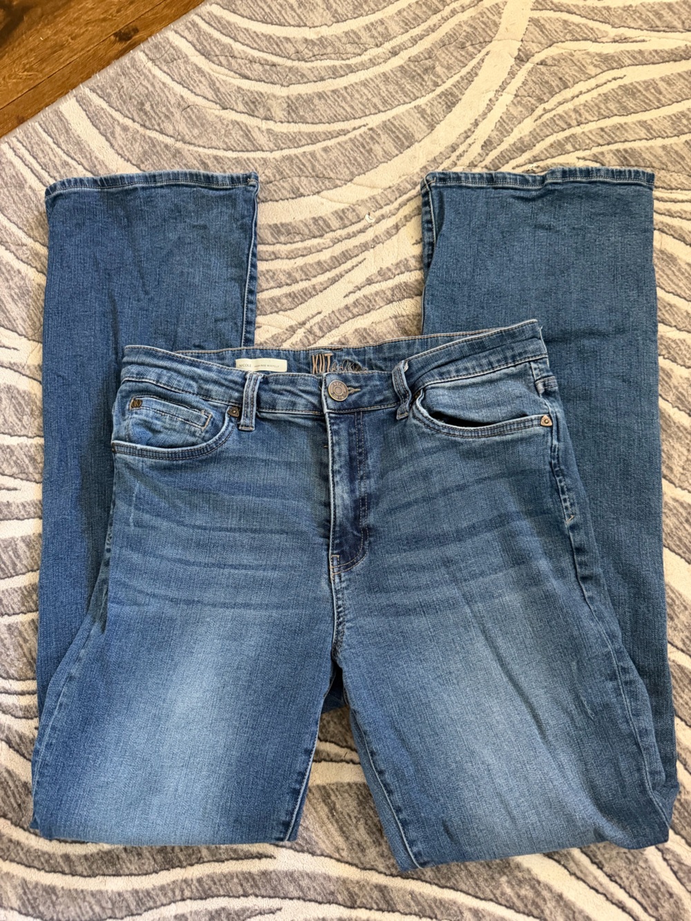 Kut from the Kloth Women's Boot Cut Jeans in Light Blue Wash